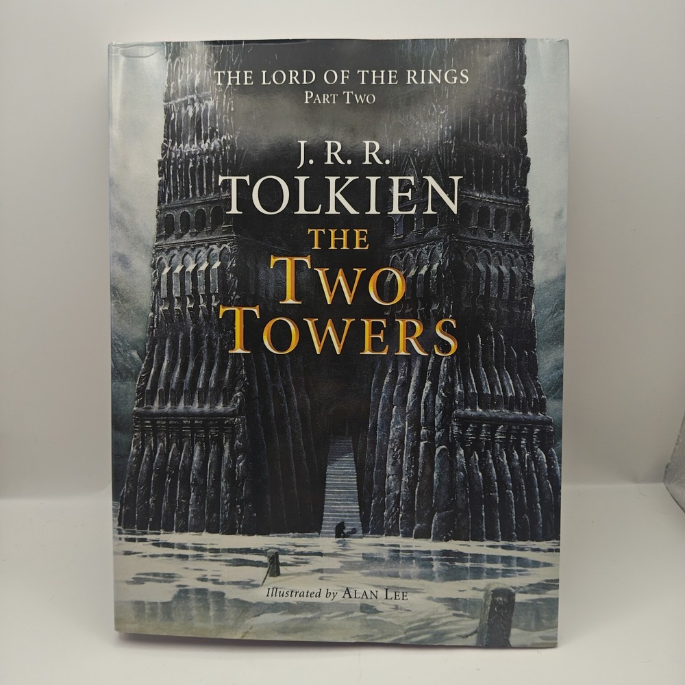 The Two Towers: Being the Second Part of The Lord of the Rings: 9780618260591